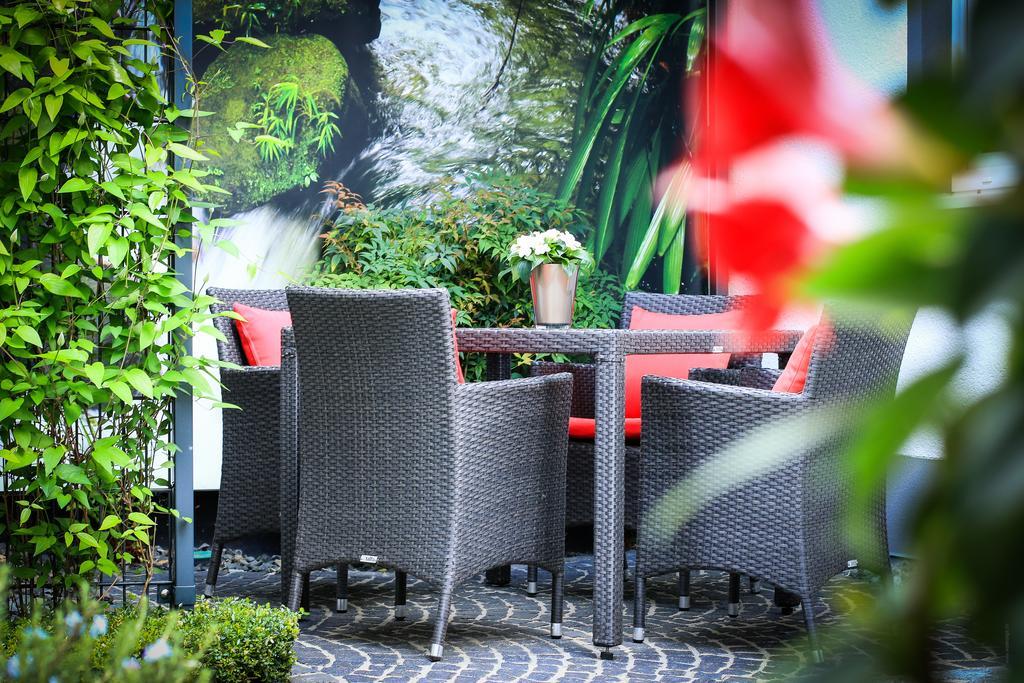 Hotel Feriendomizil Am Lindenplatz à Bullay Extérieur photo