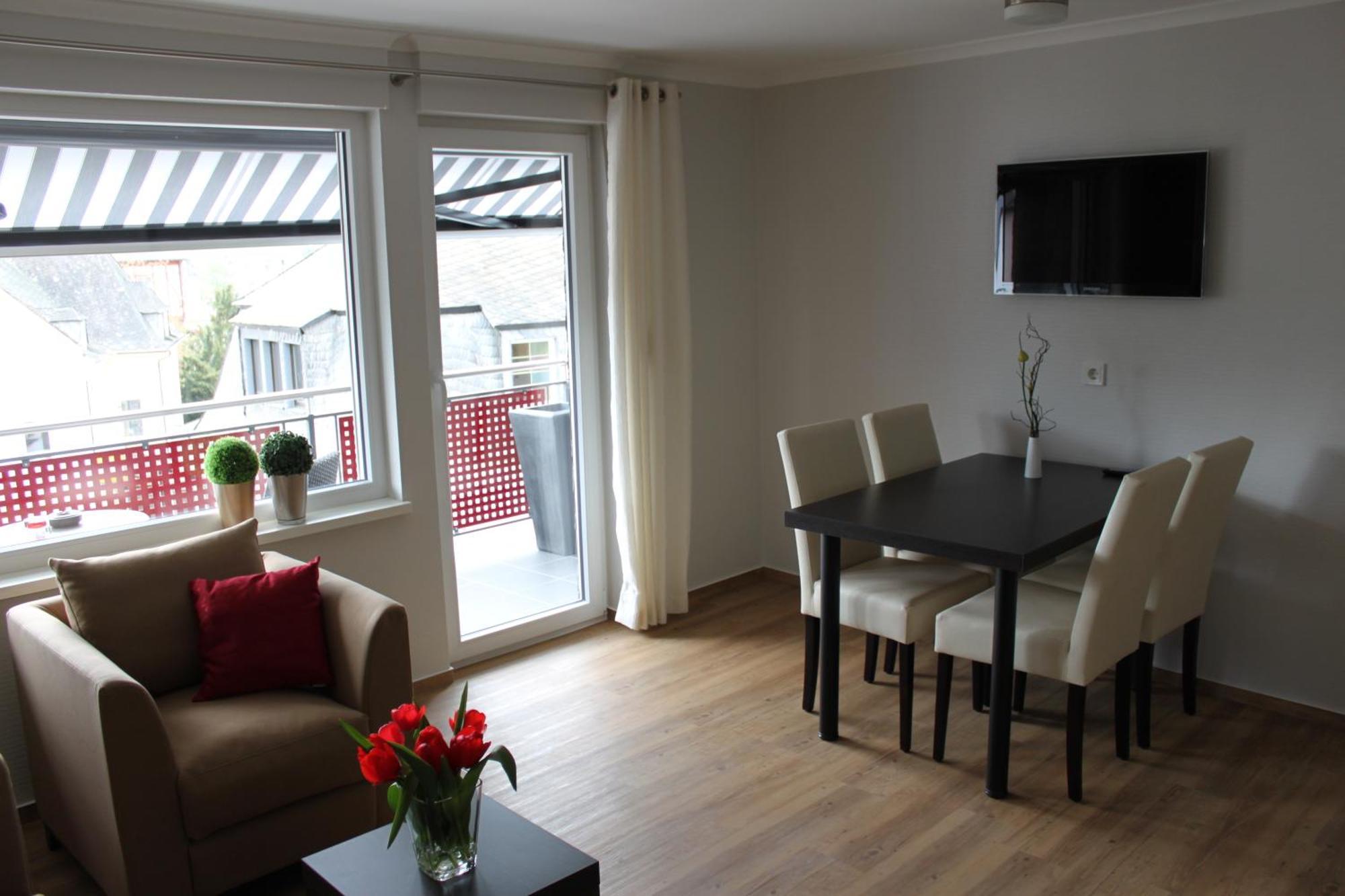 Hotel Feriendomizil Am Lindenplatz à Bullay Extérieur photo