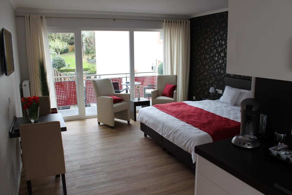 Hotel Feriendomizil Am Lindenplatz à Bullay Extérieur photo