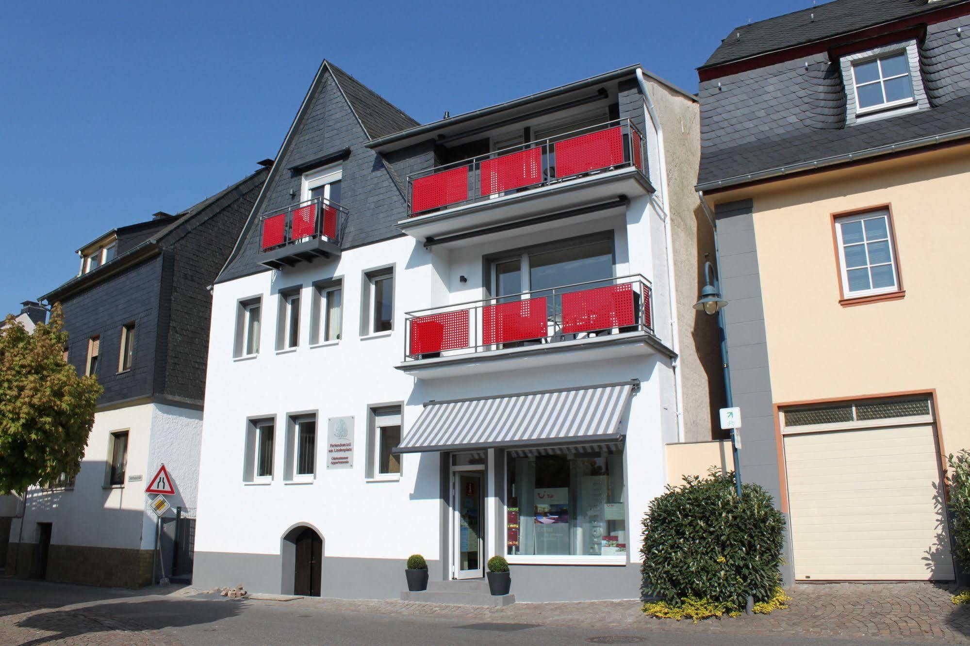 Hotel Feriendomizil Am Lindenplatz à Bullay Extérieur photo