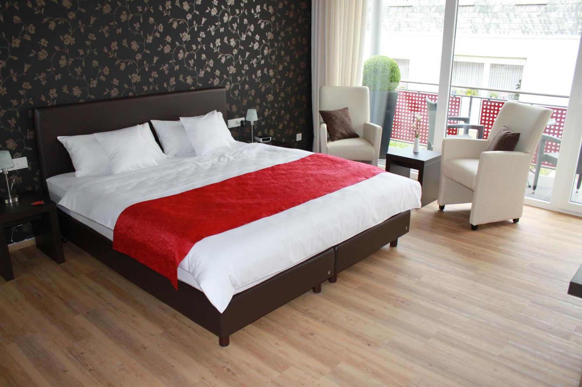 Hotel Feriendomizil Am Lindenplatz à Bullay Extérieur photo