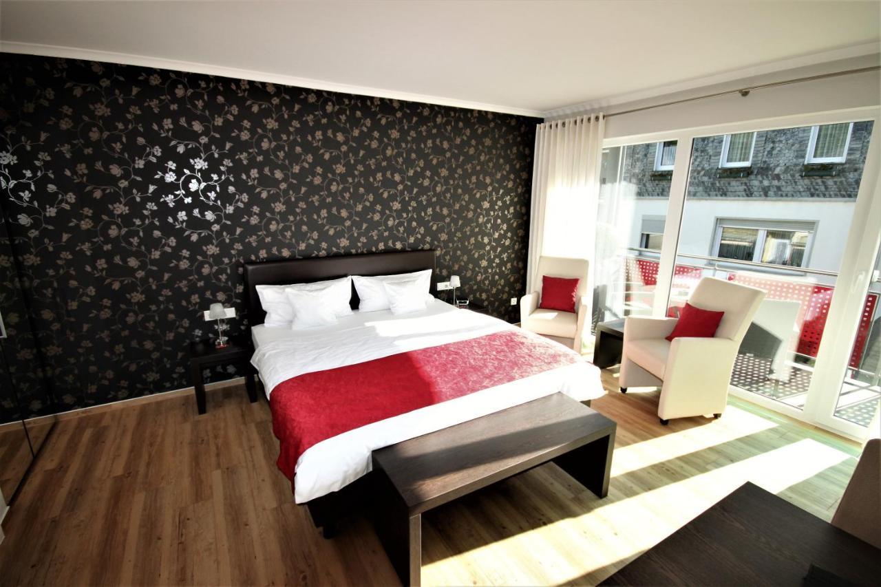 Hotel Feriendomizil Am Lindenplatz à Bullay Extérieur photo