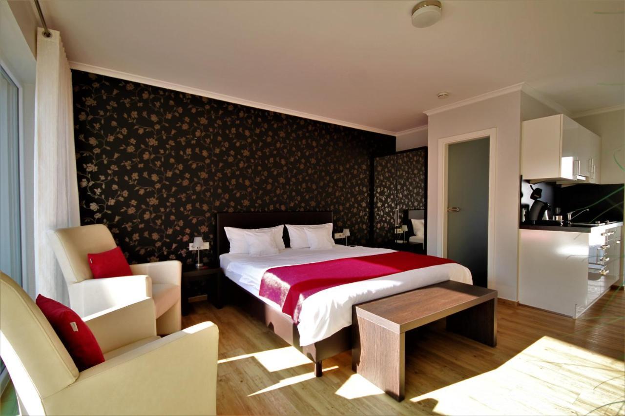 Hotel Feriendomizil Am Lindenplatz à Bullay Extérieur photo