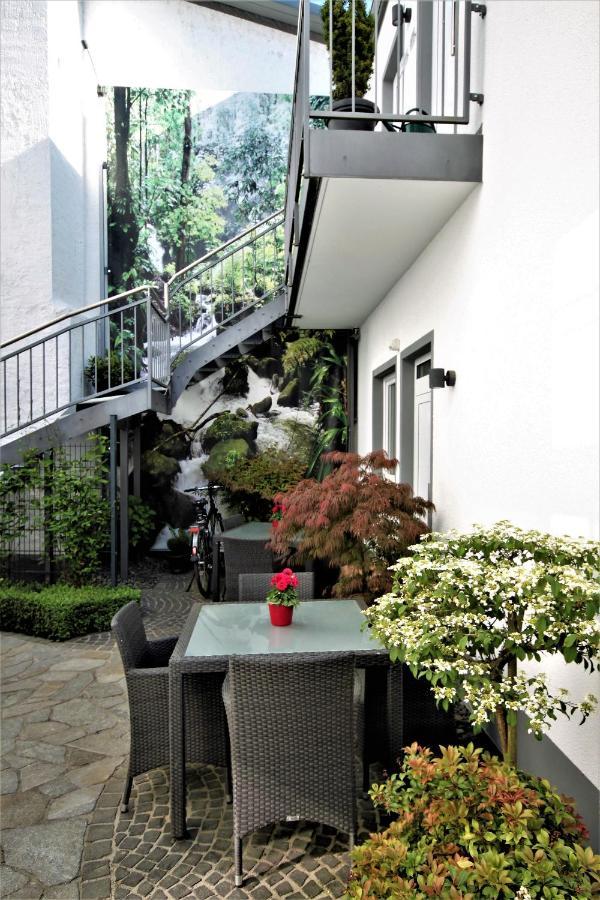 Hotel Feriendomizil Am Lindenplatz à Bullay Extérieur photo