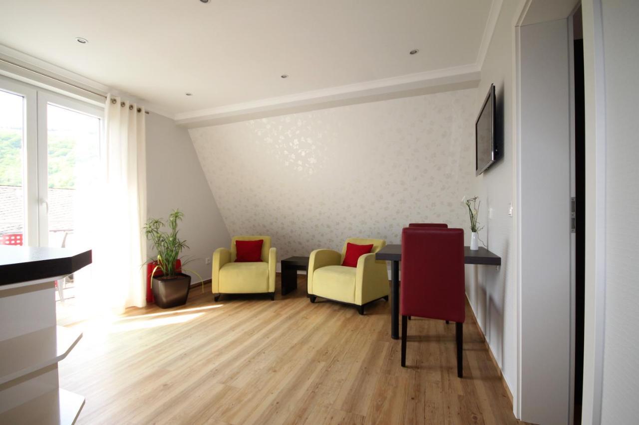 Hotel Feriendomizil Am Lindenplatz à Bullay Extérieur photo