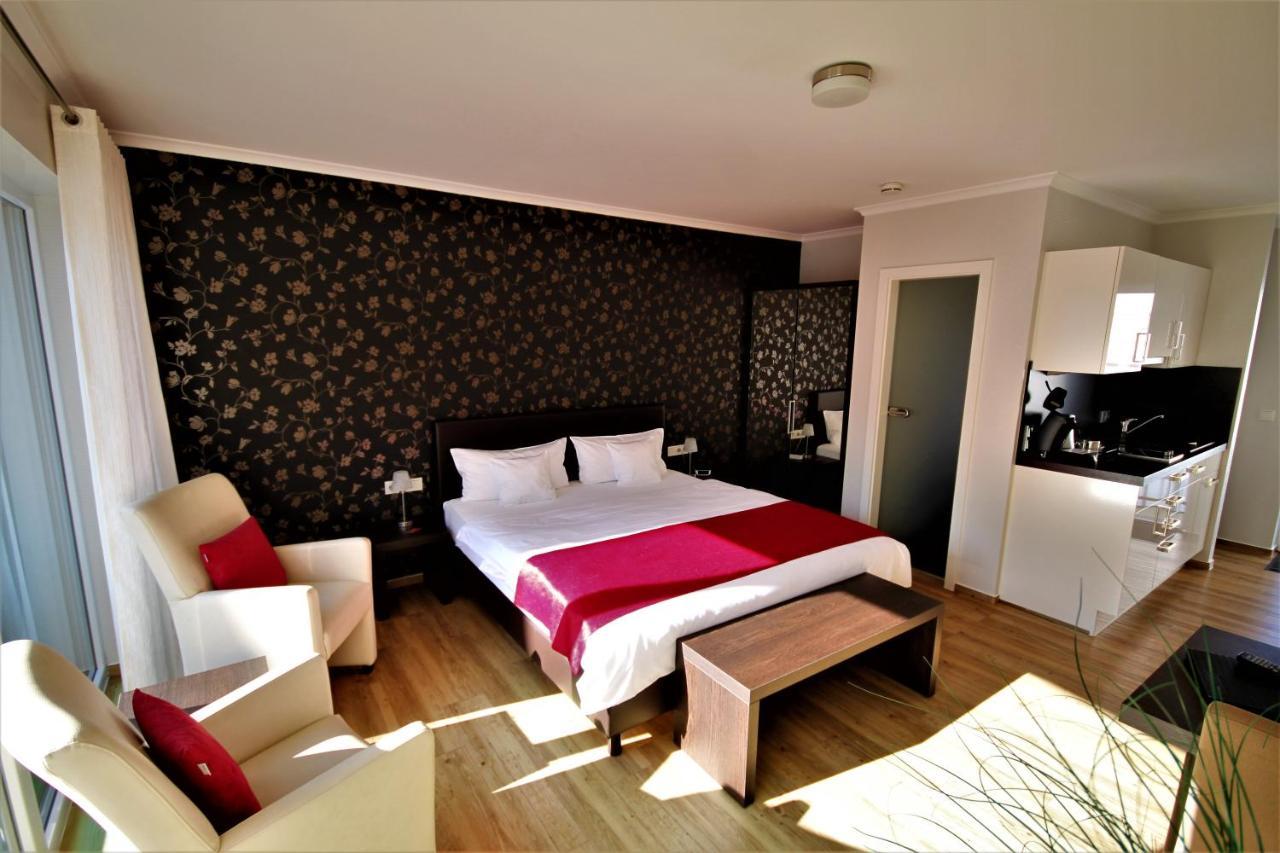 Hotel Feriendomizil Am Lindenplatz à Bullay Extérieur photo