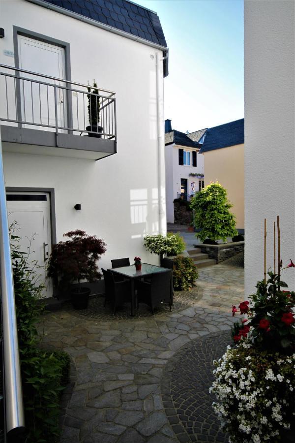 Hotel Feriendomizil Am Lindenplatz à Bullay Extérieur photo