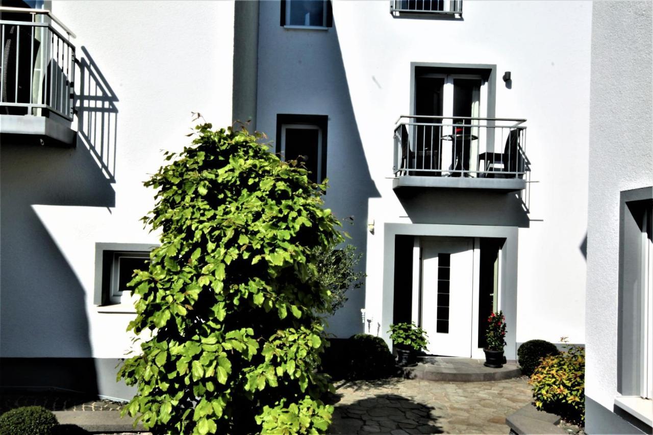 Hotel Feriendomizil Am Lindenplatz à Bullay Extérieur photo